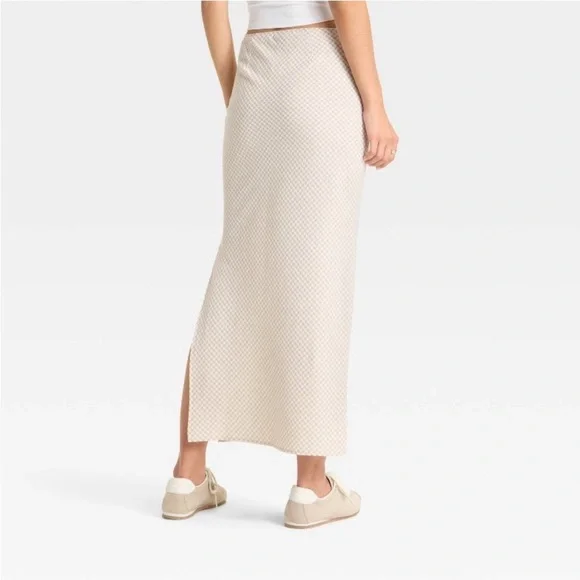 Women's Column Maxi Skirt - Wild Fable™
Taupe Gingham new 🆕 - Picture 3 of 6